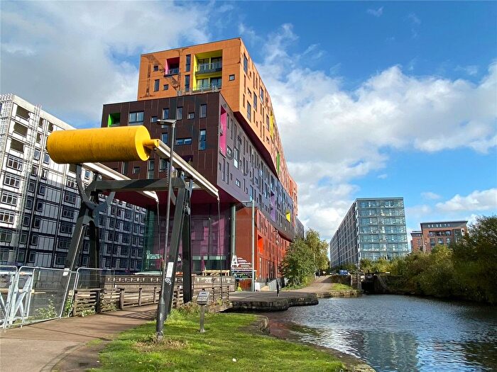 2 Bedroom Flat To Rent In Lampwick Lane, Manchester, Greater Manchester, M4