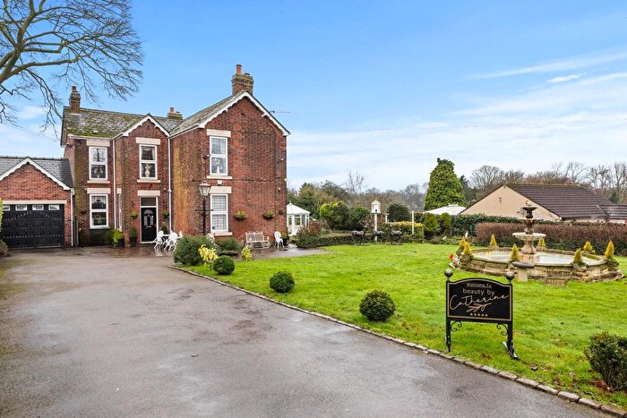 3 Bedroom Detached House For Sale In Station Road, Brimington, Chesterfield, S43