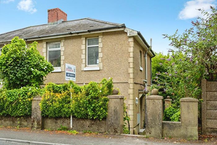 3 Bedroom Semi-Detached House For Sale In Grenfell Park Road, St. Thomas, Swansea, SA1