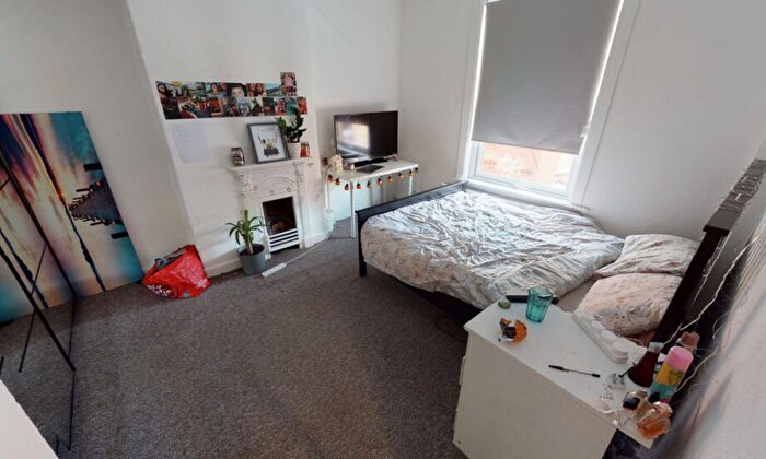 2 Bedroom Semi Detached House To Rent In Thornville Street, Leeds, LS6