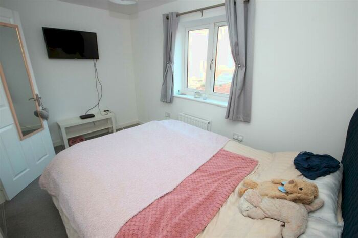 2 Bedroom End Of Terrace House To Rent In Hutchings Drive, Tithebarn, Exeter, EX1
