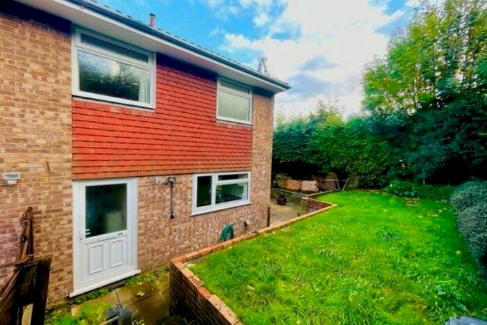 3 Bedroom Property To Rent In Queens Avenue, Bristol, BS20