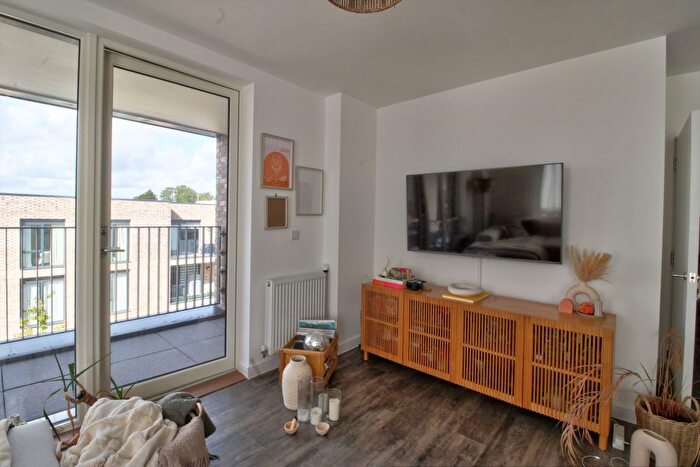 2 Bedroom Flat For Sale In Flat, Aphrodite Court, Barnet, EN5