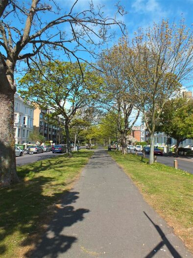 2 Bedroom Flat To Rent In Castle Hill Avenue, Folkestone, CT20