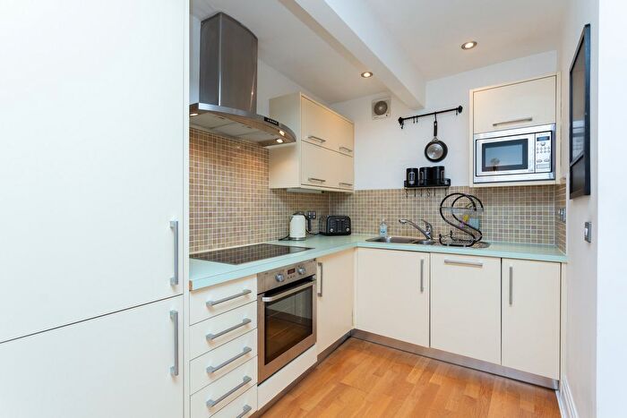 2 Bedroom Flat For Sale In Winckley Square, Preston, PR1