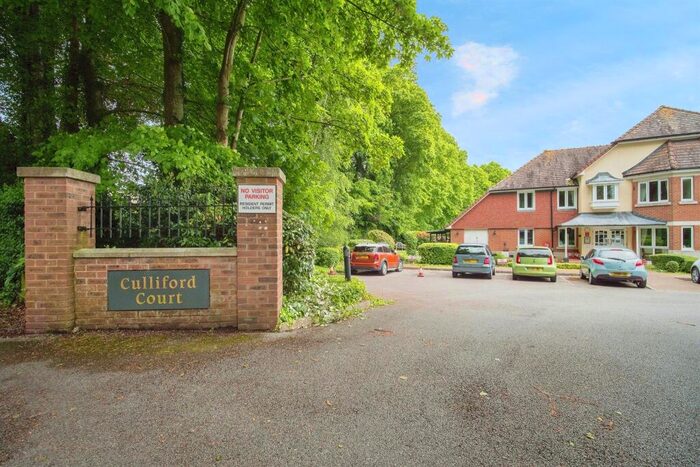 2 Bedroom Apartment For Sale In Culliford Road North, Dorchester, DT1