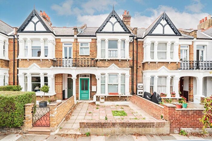 Studio To Rent In Woodhurst Road, Chiswick, W3