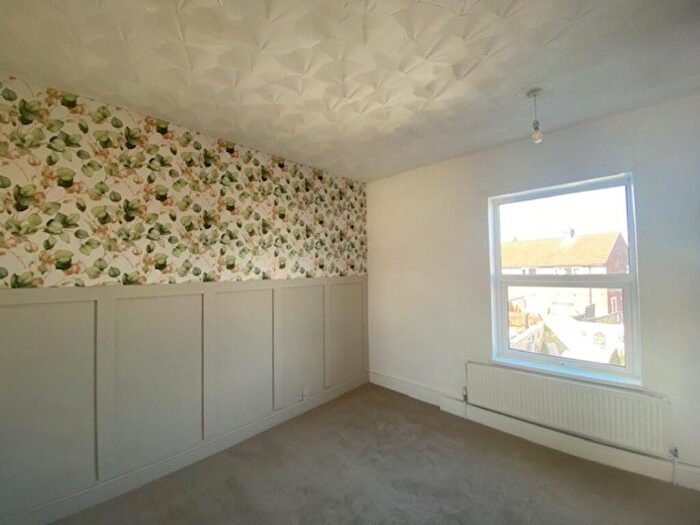 2 Bedroom Terraced House To Rent In Peashill Street, Rawmarsh, S62