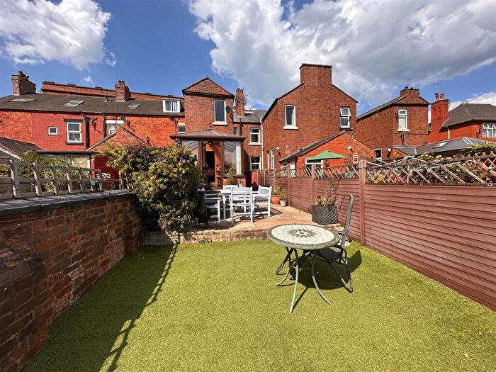 3 Bedroom Town House For Sale In Ashbourne Road, Leek, ST13