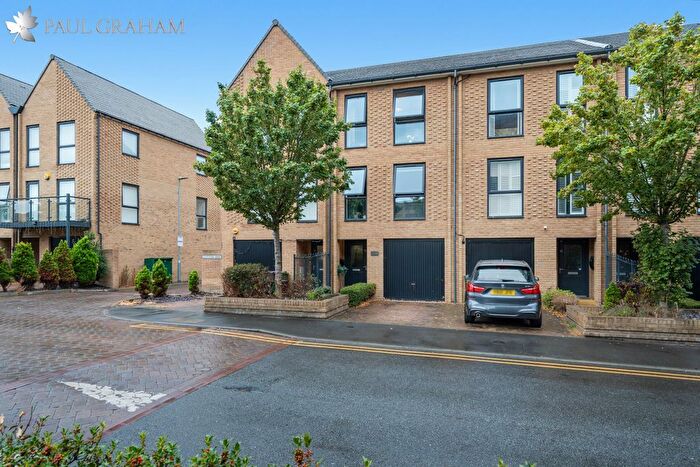 3 Bedroom Terraced House For Sale In Felnex Avenue, Hackbridge, SM6