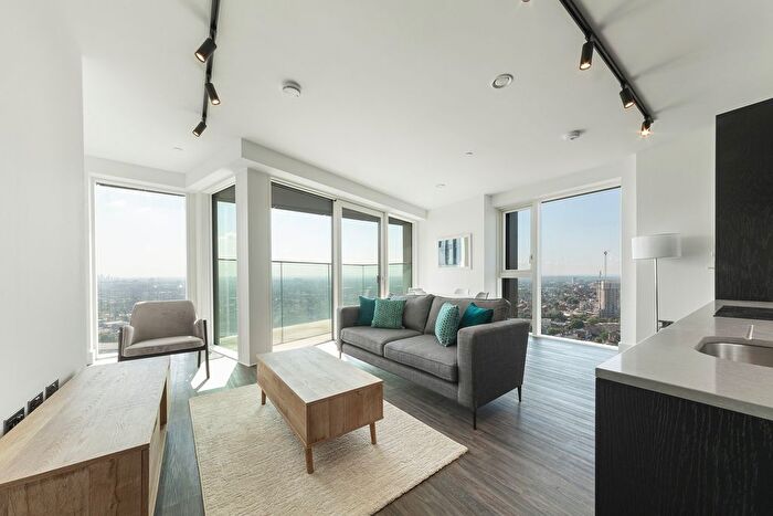 2 Bedroom Flat To Rent In Portal Way, Acton, W3