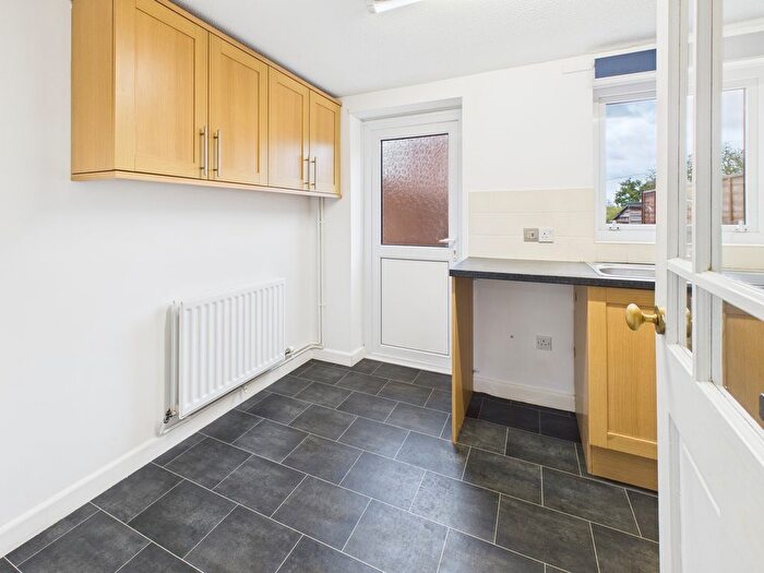 2 Bedroom Terraced House For Sale In Biddiscombe Close, Bridgwater, TA6