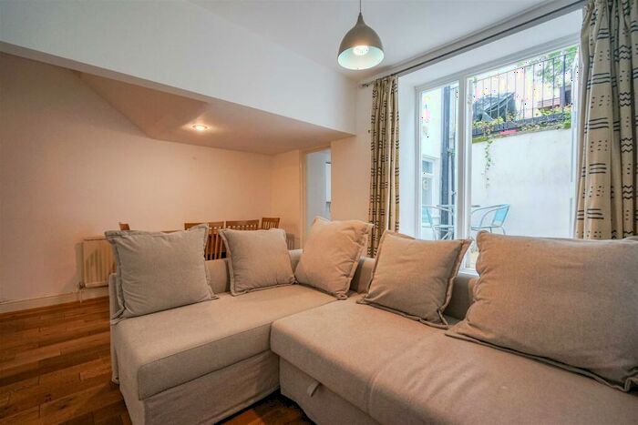 1 Bedroom Apartment To Rent In Crowndale Road, Camden Town, NW1