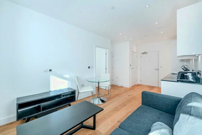 1 Bedroom Flat To Rent In Chertsey, London KT16