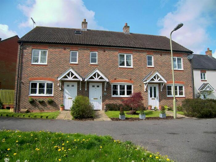 2 Bedroom Terraced House To Rent In Luker Drive, Petersfield, GU31