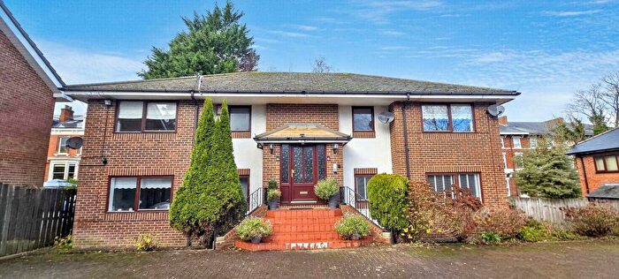 2 Bedroom Flat For Sale In Taylor Gardens, Sunderland, SR2