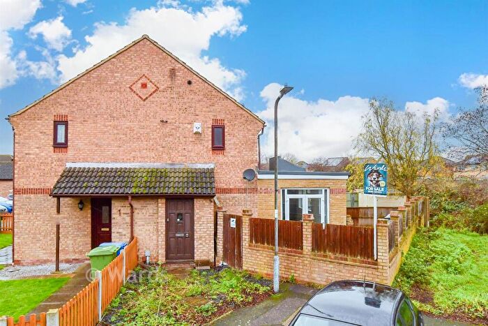 1 Bedroom Semi Detached House For Sale In Beauvoir Drive, Church Milton, Sittingbourne, Kent, ME10