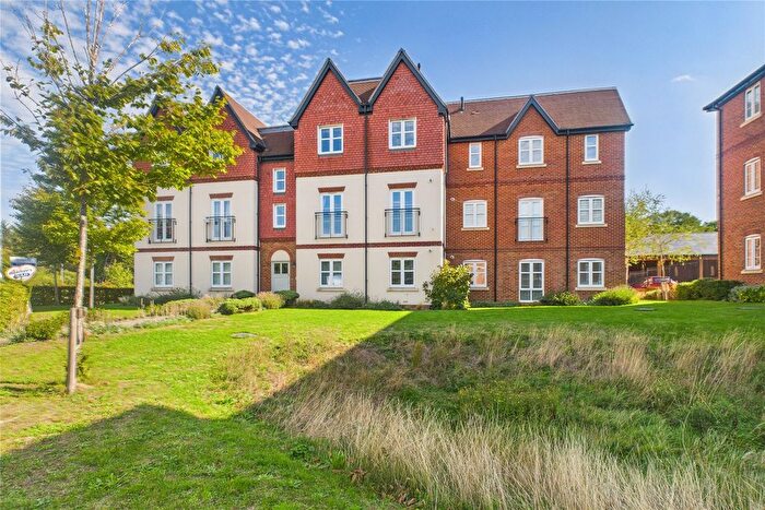 2 Bedroom Flat For Sale In Ferard Corner, Warfield, Bracknell, Berkshire, RG42