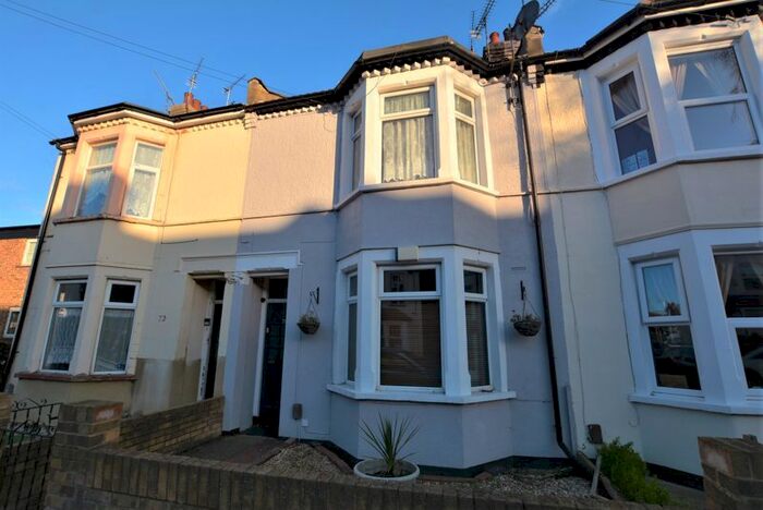 1 Bedroom Flat To Rent In Stromness Road, Southend-On-Sea SS2