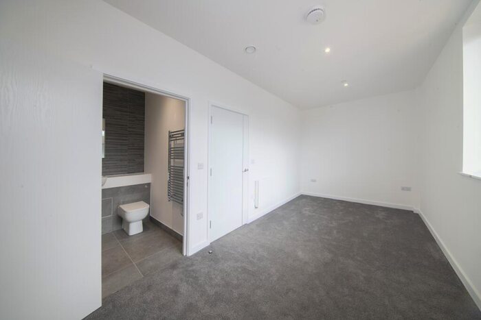 1 Bedroom Apartment To Rent In Meadow House, Ashwood Park, RG23