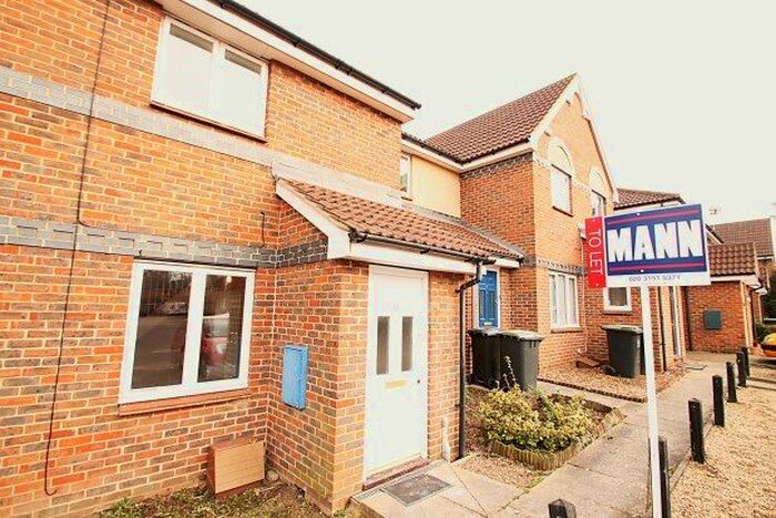 2 Bedroom Property To Rent In Ridgewell Close, London, SE26