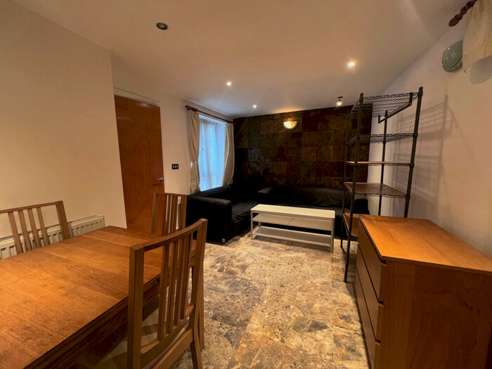 1 Bedroom Flat To Rent In Olive Grove, Turnpike Lane, N15