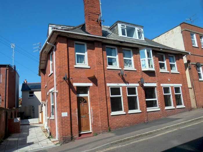 2 Bedroom Flat To Rent In Fore Street, Exmouth, EX8