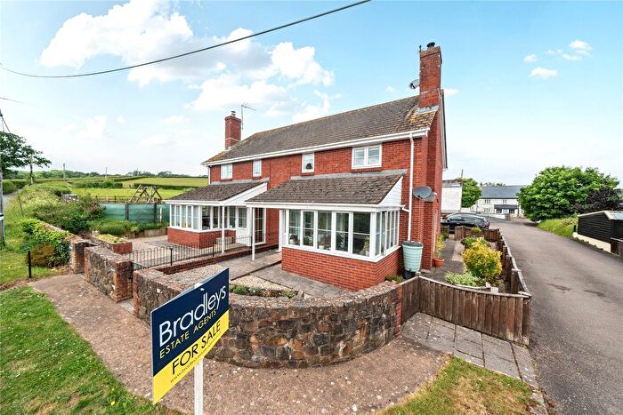 3 Bedroom Semi-Detached House For Sale In Morchard Road, Crediton, Devon, EX17