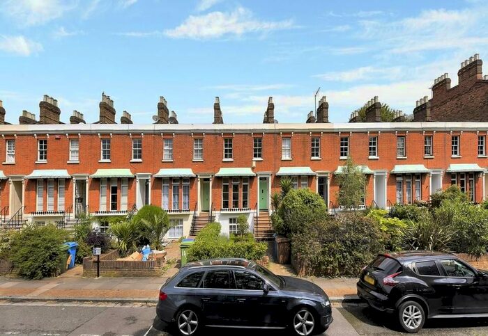 3 Bedroom Semi-Detached House To Rent In Clifton Crescent, London, SE15