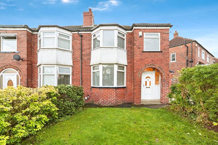 3 Bedroom Semi-Detached House For Sale In Eden Crescent, Leeds, LS4
