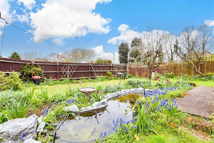 3 Bedroom Detached House For Sale In Marsh Road, Halling, Rochester, Kent, ME2