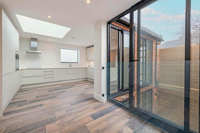 1 Bedroom Property To Rent In Viewfield Road, London, SW18