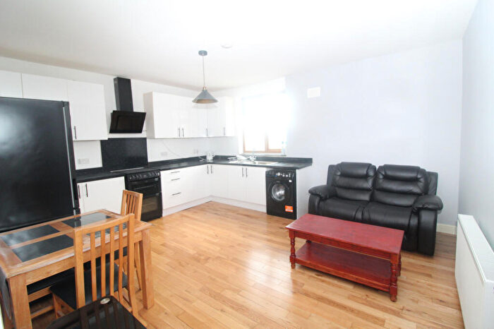 1 Bedroom Flat To Rent In Nelson Road, Gillingham, ME7