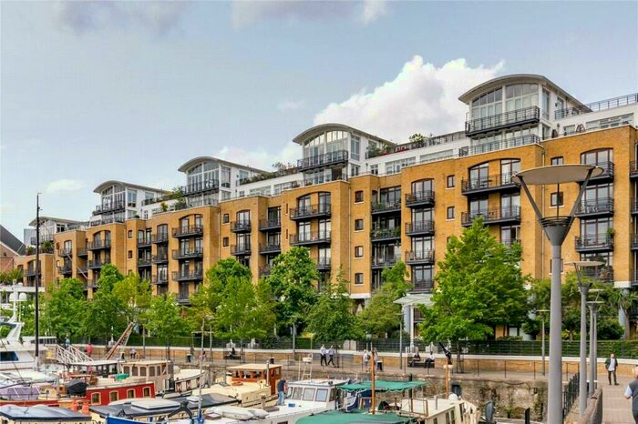 2 Bedroom Apartment To Rent In Merganser Court, Star Place, Wapping, E1W
