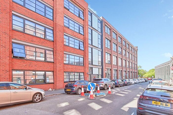 2 Bedroom Apartment For Sale In Pope Street, Birmingham, B1