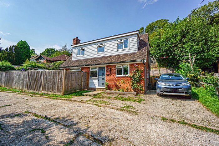 3 Bedroom Detached House For Sale In Woodland Way, Crowhurst, TN33