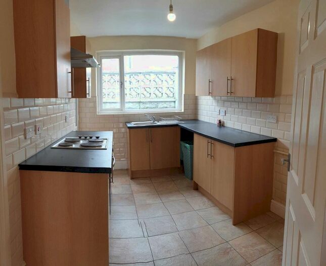 1 Bedroom Terraced House To Rent In Neath Road, Swansea, SA6