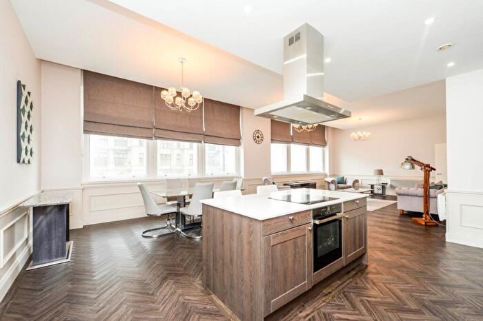 2 Bedroom Apartment For Sale In Tower Building, Water Street, Liverpool, Merseyside, L3
