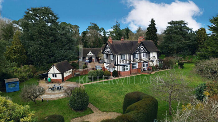 3 Bedroom Country House For Sale In Guildersfield, Hill Farm Road, Taplow, SL6