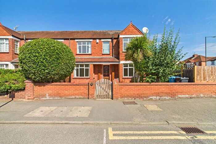 3 Bedroom Semi-Detached House To Rent In York Road, Maidenhead, Berkshire, SL6