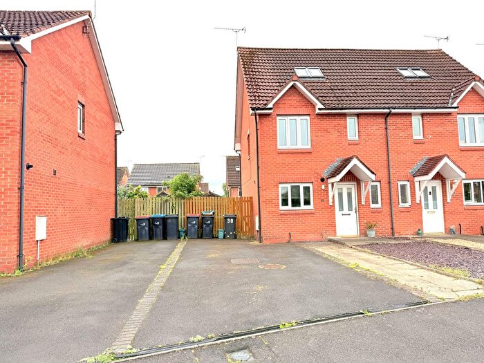 4 Bedroom Semi-Detached House For Sale In Caulstran Street, Dumfries, DG2