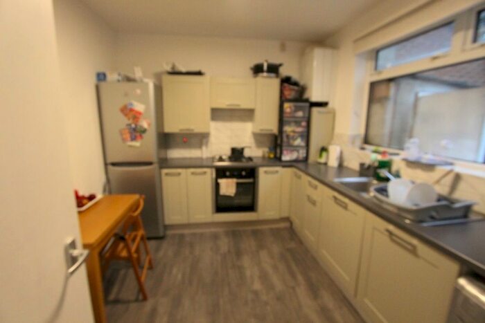 4 Bedroom Terraced House To Rent In Russell Avenue, London N22