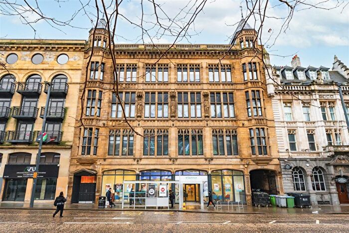 1 Bedroom Flat To Rent In , - The Headrow, Leeds, LS1