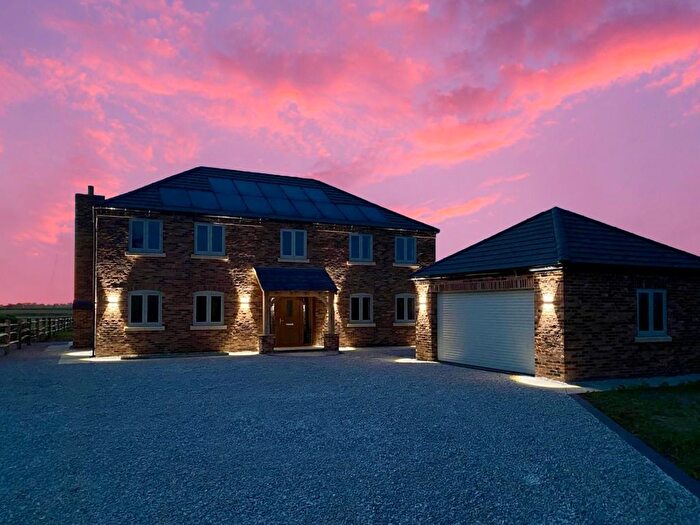 5 Bedroom Detached House For Sale In School Lane, Springthorpe, Gainsborough, DN21