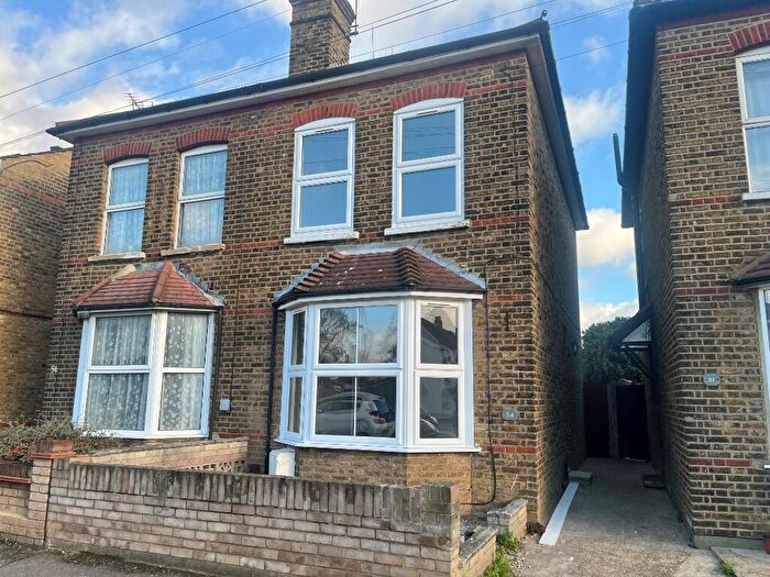 3 Bedroom Semi Detached House To Rent In Willow Street, Romford, RM7