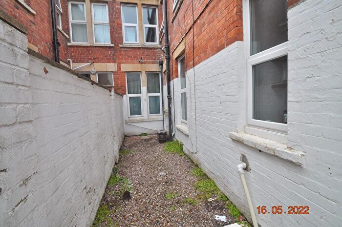 1 Bedroom Flat To Rent In Clifton Road, Weston-Super-Mare, Somerset, BS23