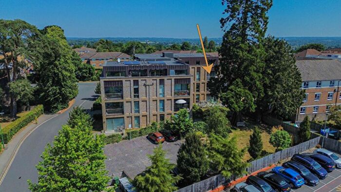 2 Bedroom Flat For Sale In Church Road, Beacon Heights, RH16