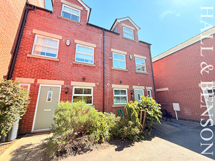 3 Bedroom House To Rent In Peak Close, Belper, DE56