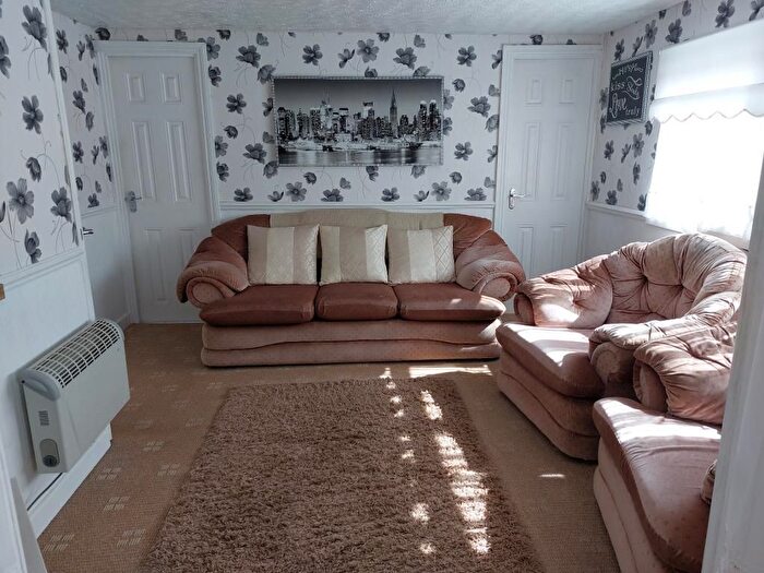 2 Bedroom Chalet For Sale In Park Avenue, Leysdown, Kent, ME12