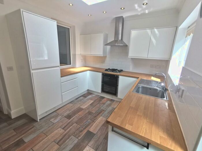 2 Bedroom House To Rent In Peniel Green Road, Llansamlet, SA7